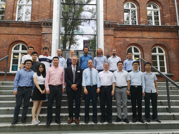 1534775627211070.jpg 中德-图1_meitu_12.jpg